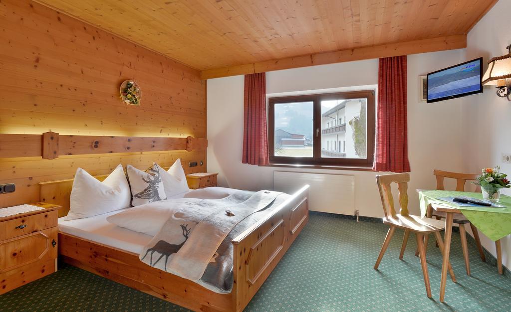 Pension Huettwirt Kossen Room photo